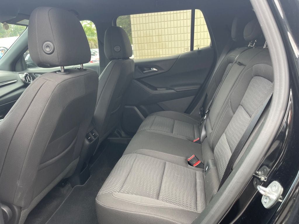 Used 2026 Chevrolet Equinox LT AWD/4WD image 13