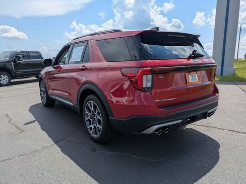Used 2025 Ford Explorer Platinum w/ Ultimate Package RWD image 5
