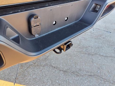 Certified 2024 Jeep Gladiator Sport image 22