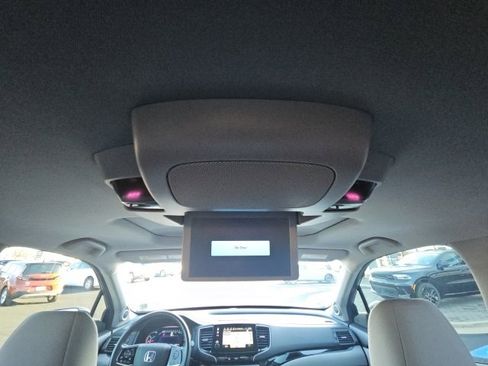 Certified 2021 Honda Pilot Touring image 19