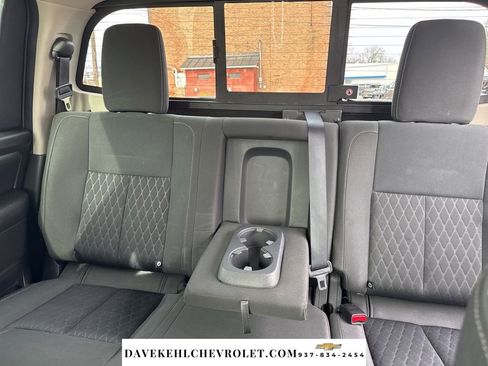 Used 2017 Nissan Titan SV image 21