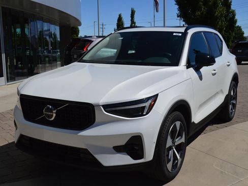 Certified 2026 Volvo XC40 B5 Plus w/ Protection Package Premier AWD/4WD image 1