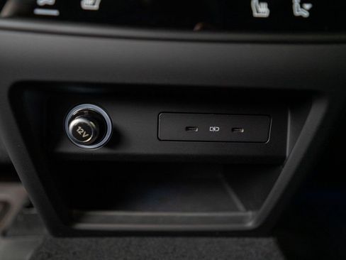 New 2025 Porsche Cayenne AWD/4WD image 46