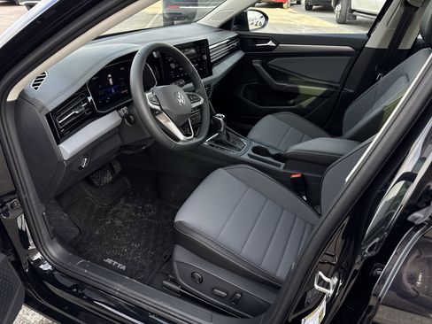 New 2026 Volkswagen Jetta SE image 10
