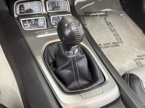 Used 2012 Chevrolet Camaro SS RWD image 27