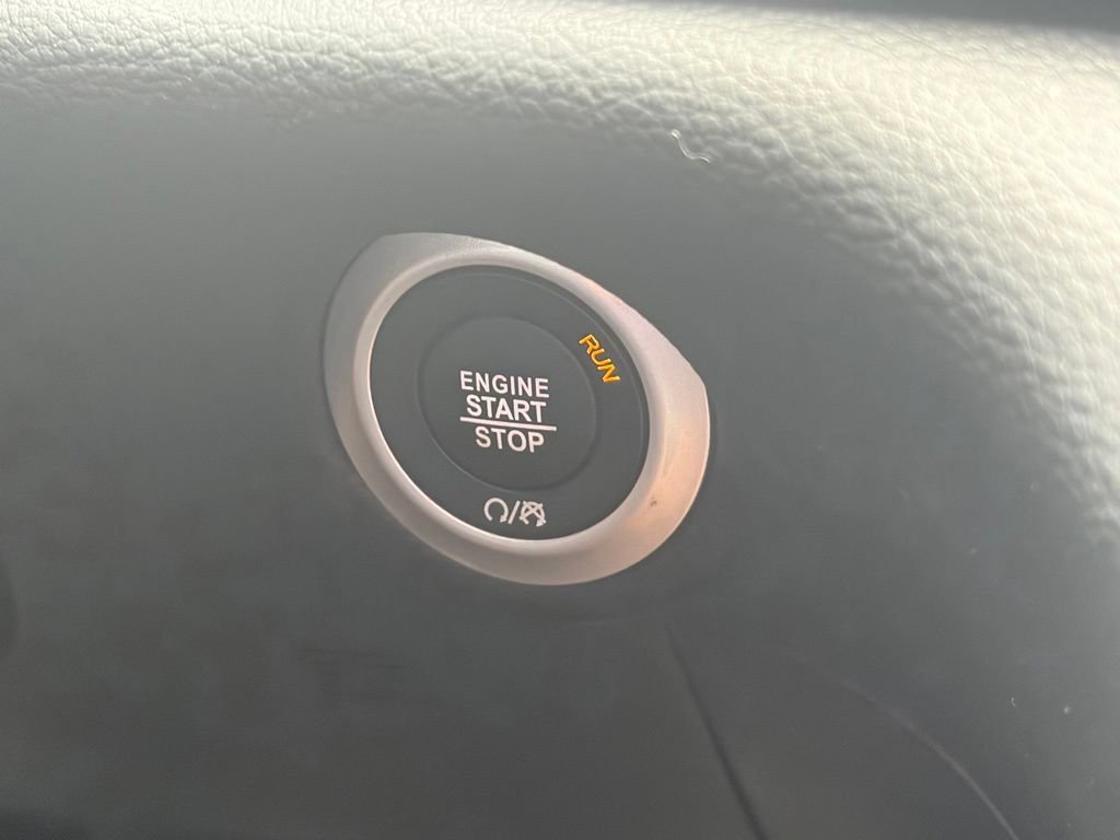 Used 2024 Chrysler Pacifica Pinnacle FWD image 63