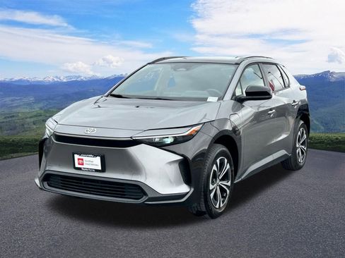 Used 2023 Toyota bZ4X XLE w/ Weather Package image 1