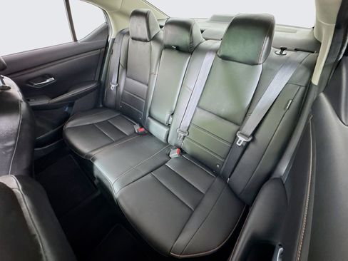 Used 2021 Nissan Sentra SR w/ SR Premium Package FWD image 23
