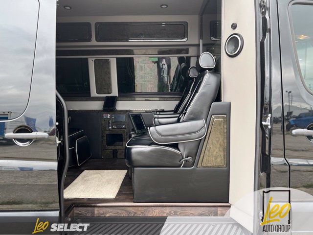 Used 2017 Mercedes-Benz Sprinter 2500 image 49