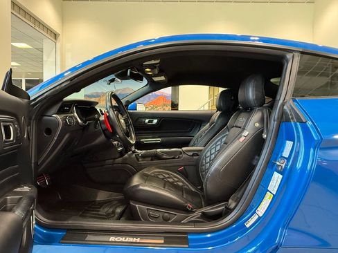 Used 2020 Ford Mustang GT Premium w/ GT Performance Package RWD image 7