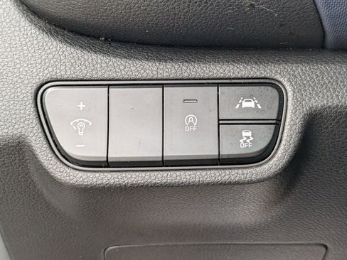 Used 2023 Kia Seltos S image 11