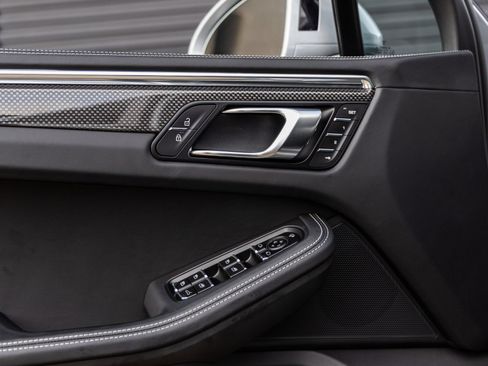 Certified 2026 Porsche Macan GTS AWD/4WD image 24