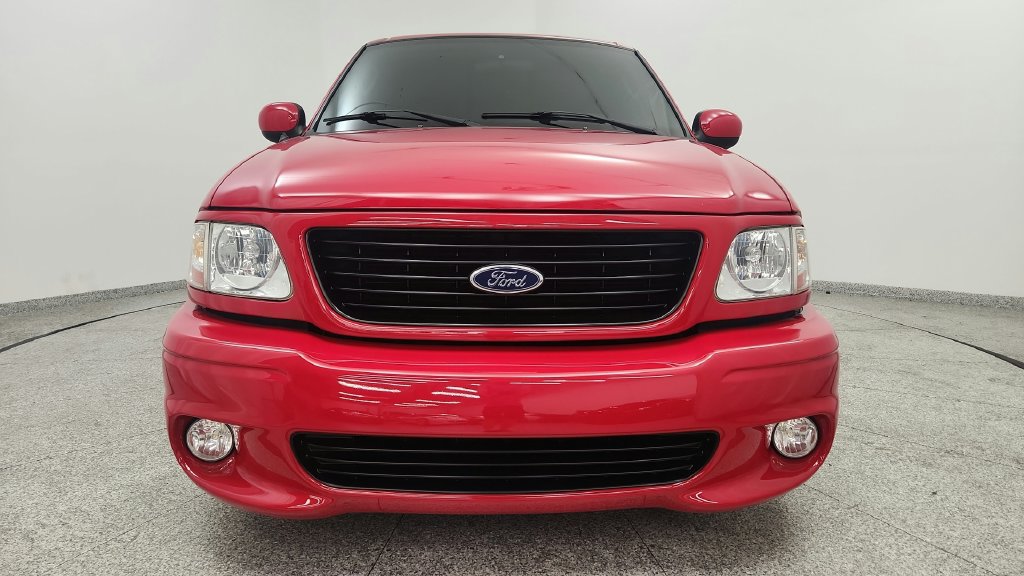 Used 2004 Ford F150 Lightning RWD image 9
