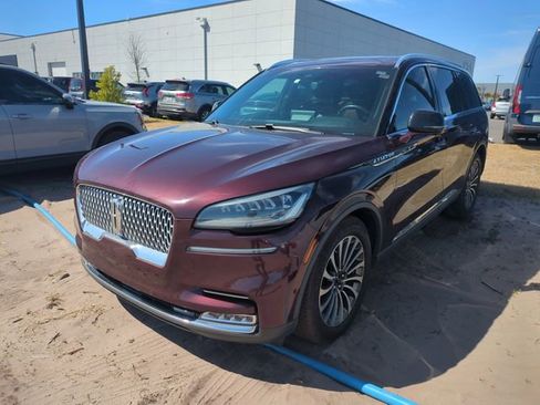 Used 2020 Lincoln Aviator Reserve w/ Equipment Group 201A image 3
