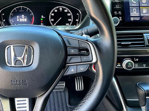 Used 2022 Honda Accord Sport image 11