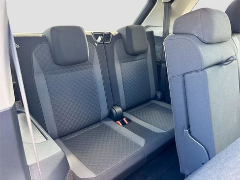 Used 2018 Volkswagen Tiguan S w/ Front Fog Lights Package image 27