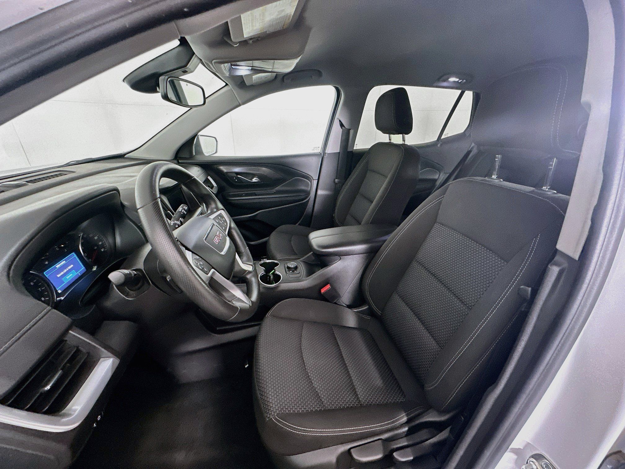 Used 2024 GMC Terrain SLE FWD image 13