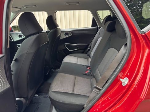 Used 2021 Kia Soul LX FWD image 32