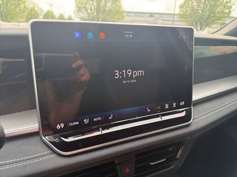 New 2026 Volkswagen Tiguan SE R-Line AWD/4WD image 43