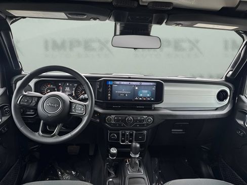 Used 2025 Jeep Wrangler Unlimited Sport AWD/4WD image 13