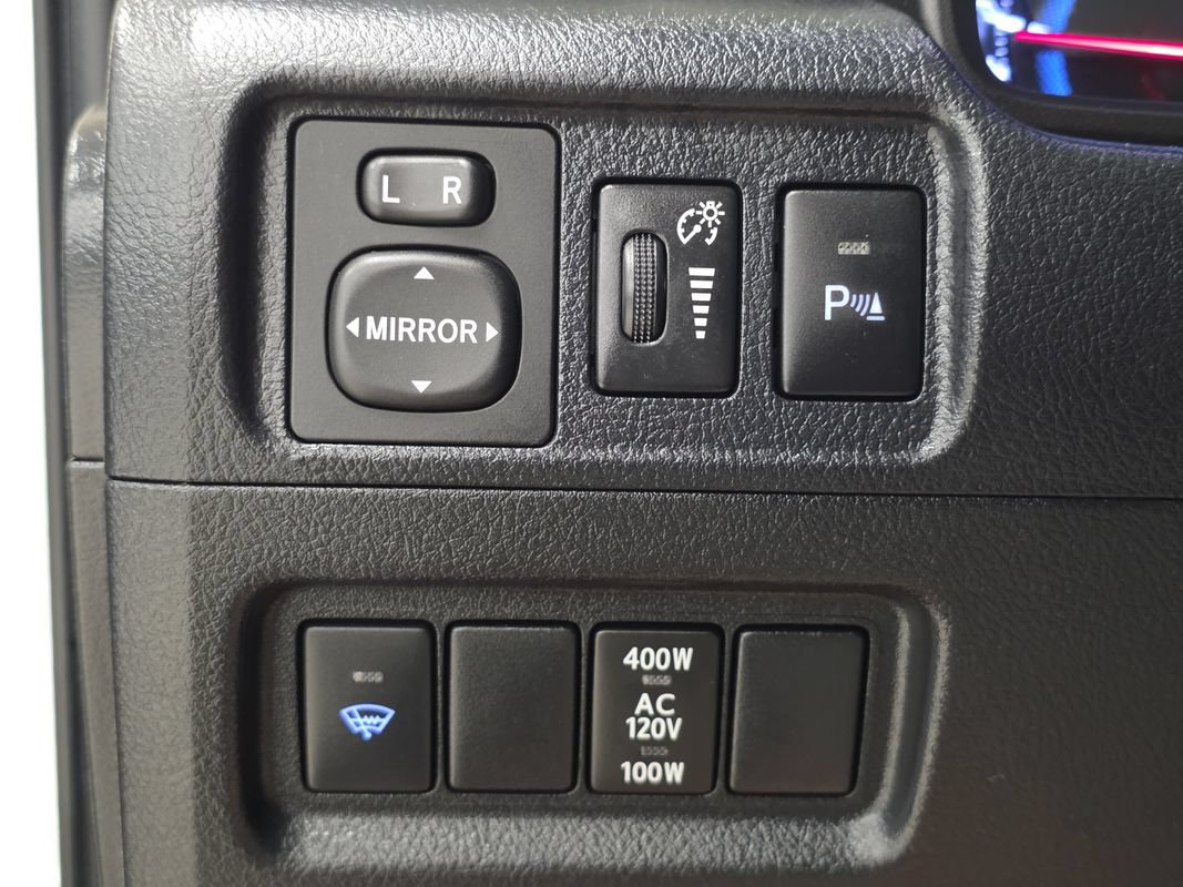 Used 2019 Toyota 4Runner Limited AWD/4WD image 31