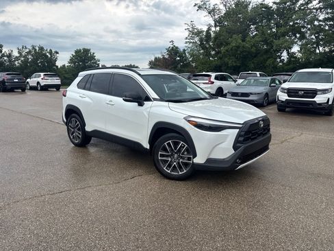 Used 2026 Toyota Corolla Cross XLE w/ Convenience Package FWD image 23