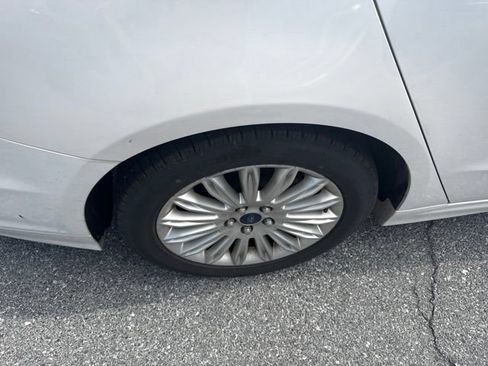 Used 2013 Ford Fusion Energi SE FWD image 7