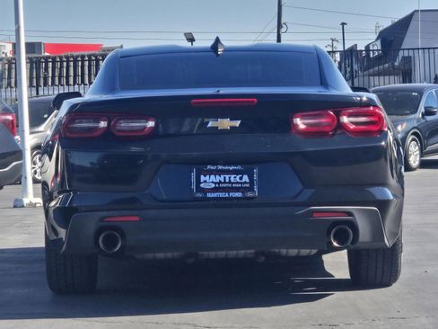 Used 2023 Chevrolet Camaro LT RWD image 4