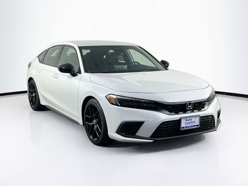 Used 2023 Honda Civic Sport image 3
