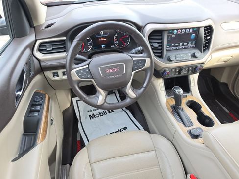 Used 2017 GMC Acadia Denali w/ Technology Package image 7