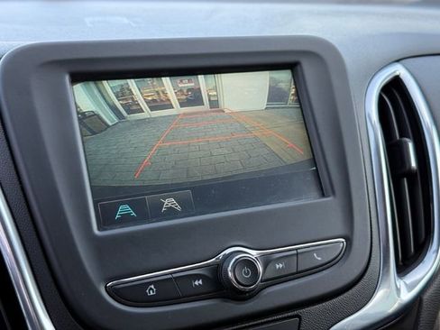 Used 2018 Chevrolet Equinox LT image 27