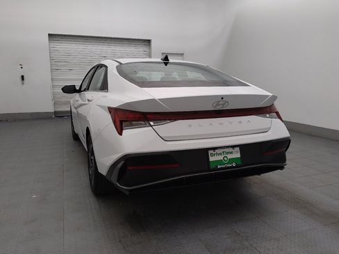 Used 2025 Hyundai Elantra SEL image 6