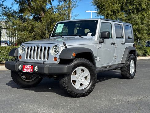 Used 2010 Jeep Wrangler Unlimited Sport image 2