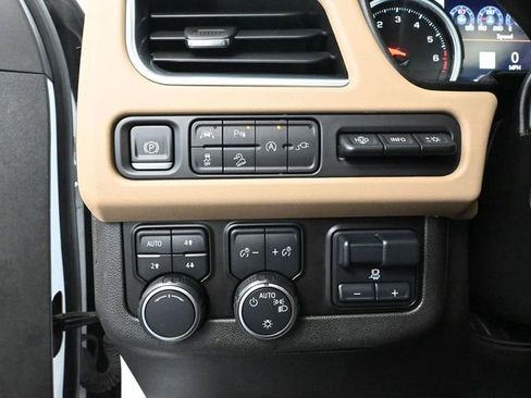 Used 2021 Chevrolet Tahoe Premier w/ Premium Package image 37