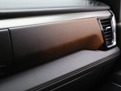 Used 2024 GMC Sierra 2500 Denali image 24