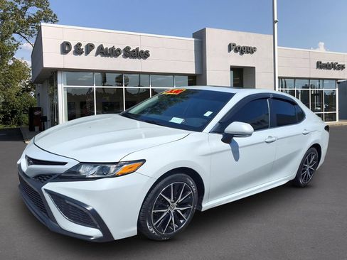 Used 2024 Toyota Camry SE FWD image 4