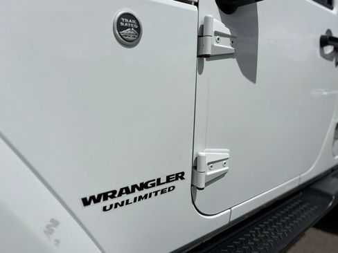 Used 2016 Jeep Wrangler Unlimited Sahara w/ Connectivity Group image 23