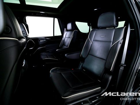 Used 2022 Cadillac Escalade Sport w/ Touring Package AWD/4WD image 18