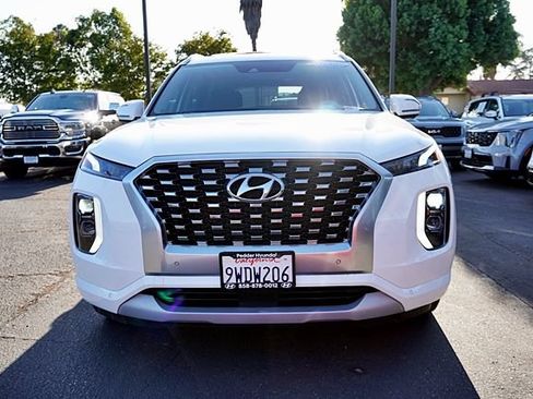 Certified 2022 Hyundai Palisade Limited w/ Cargo Package FWD image 5