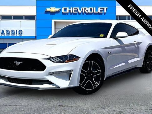 Used 2021 Ford Mustang GT Premium RWD image 2
