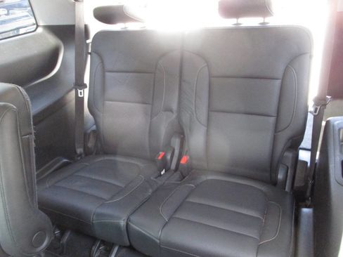 Used 2018 GMC Acadia SLT AWD/4WD image 30
