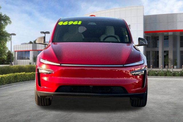 Used 2026 Tesla Model Y 2WD image 10