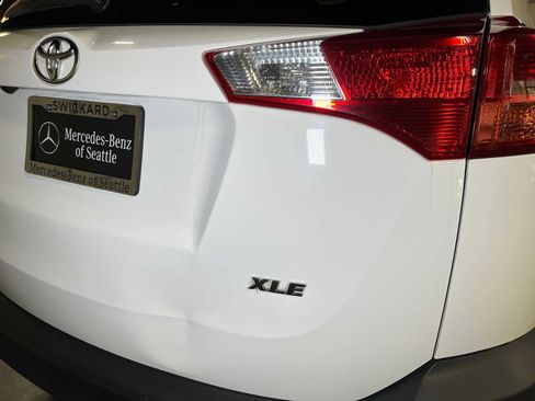 Used 2014 Toyota RAV4 XLE AWD/4WD image 15