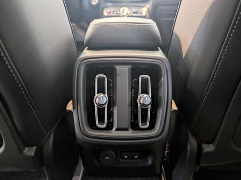 New 2026 Volvo XC40 B5 Ultra w/ Climate Package image 24