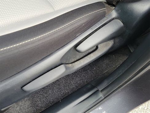 Used 2018 Toyota RAV4 XLE image 18