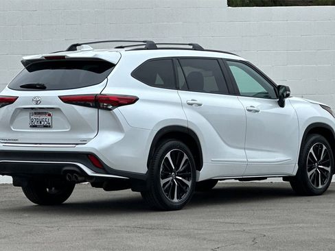 Used 2022 Toyota Highlander XSE image 7