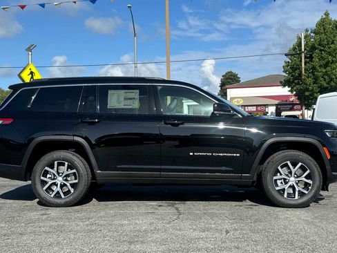New 2025 Jeep Grand Cherokee L Limited w/ Luxury Tech Group II image 3