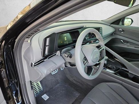 New 2026 Hyundai Elantra SEL Sport Premium image 3