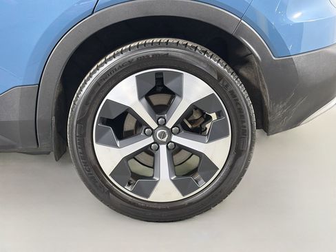 Used 2025 Volvo XC40 B5 Core AWD/4WD image 29
