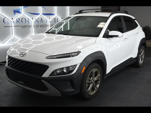 Used 2022 Hyundai Kona SEL image 1